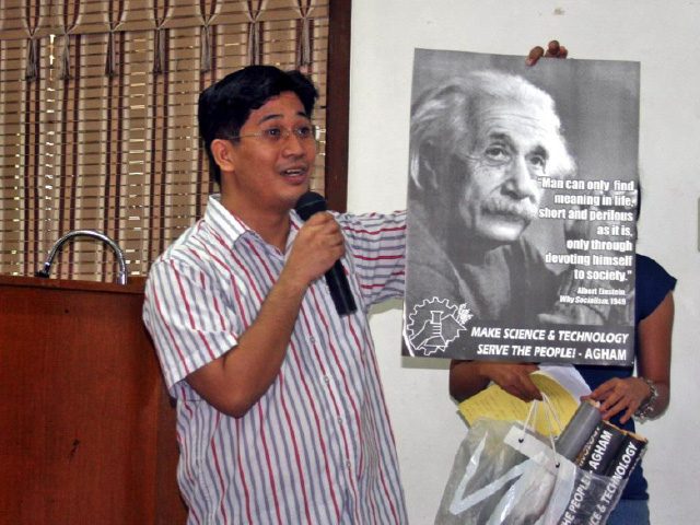 EINSTEIN. Physicist and AGHAM chairperson Dr Giovanni Tapang talks about how science and technology can serve the needs of the people. Image courtesy of Agham Youth  