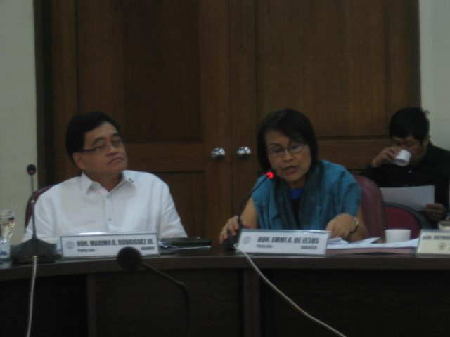 PROHIBITION PROPOSED. Among those who proposed to prohibit contractualization was Gabriela Party-list Representative Emmi de Jesus, February 18, 2015. Photo from Rep Emmi De Jesus' office   