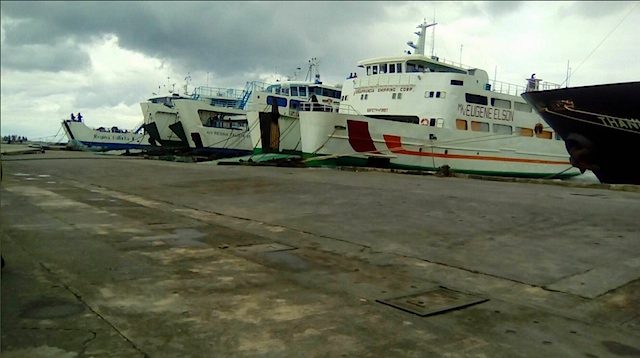 NO-SAIL ORDER. Vessels comply with the Philippine Coast Guard's no-sail order at the Tabaco port in Albay. Photo from the Philippine Coast Guard 