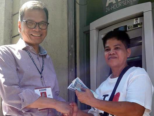 1.8M 4Ps beneficiaries receive P2,400 each to offset effects of tax reform
