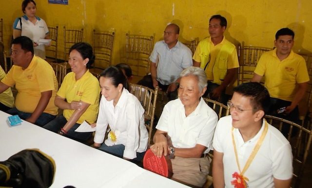 Pangasinan mayor receives Poe-Escudero but pushes for Poe-Marcos
