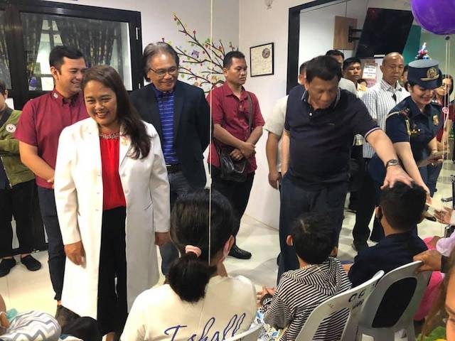 IN PHOTOS: Duterte visits kids with cancer days before Christmas