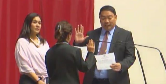 Ronald Ang takes oath as AKO Bicol congressman