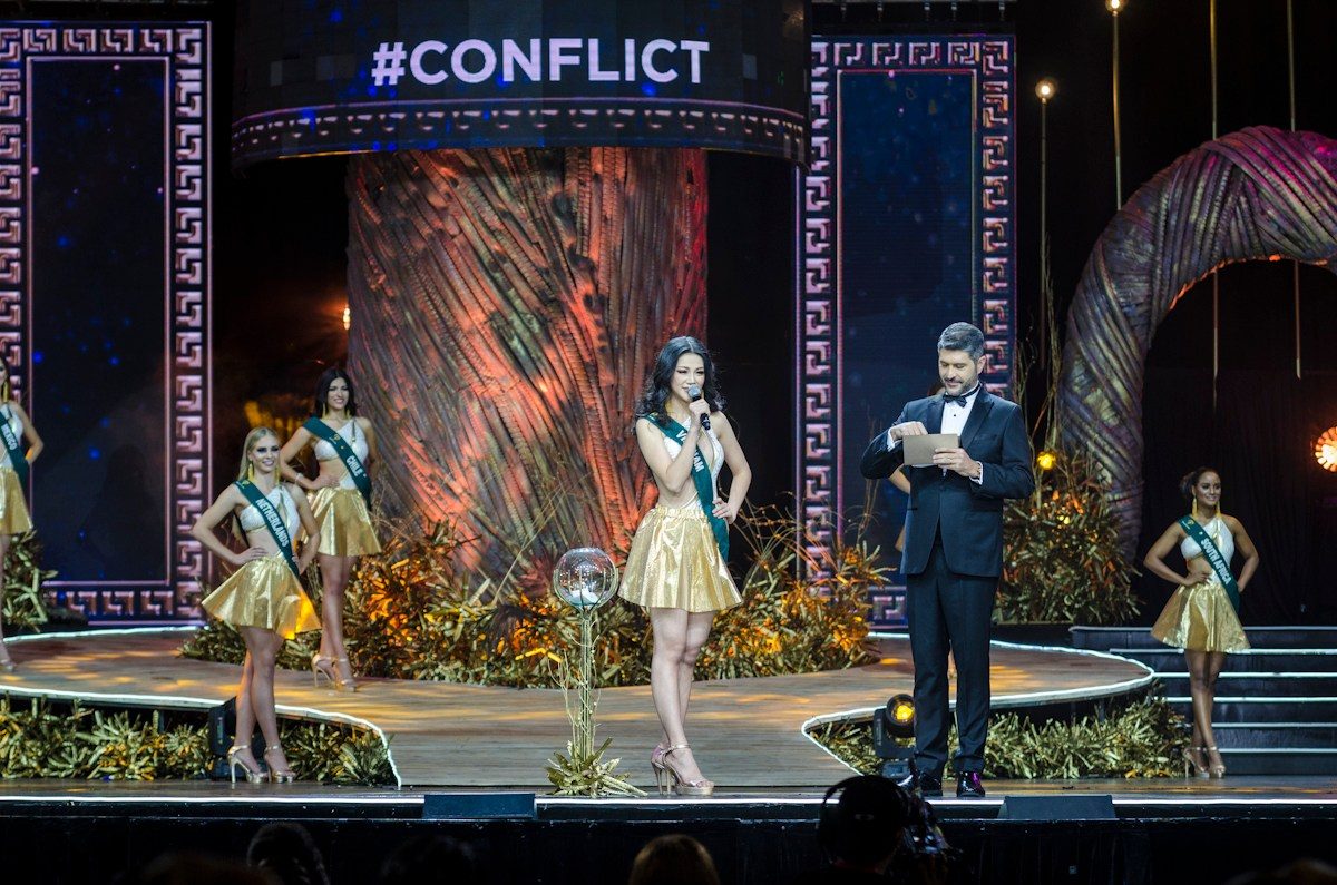 HASHTAG CONFLICT. Miss Vietnam said that we can avoid conflict if we are honest with ourselves. Photo by Rob Reyes/Rappler 