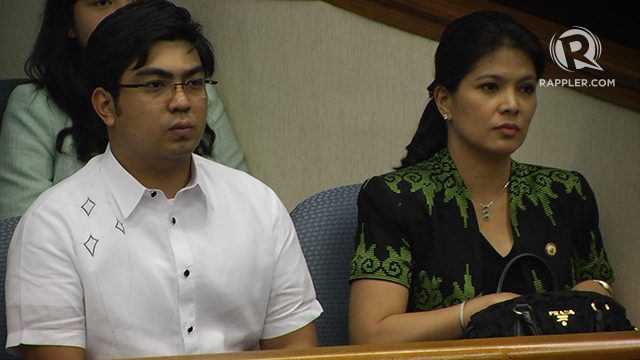 'BE STRONG.' Revilla names wife Cavite Representative Lani Revilla (right) and son Cavite Vice Governor Jolo Revilla (left) in his privilege speech and thanks them 'for the love.'