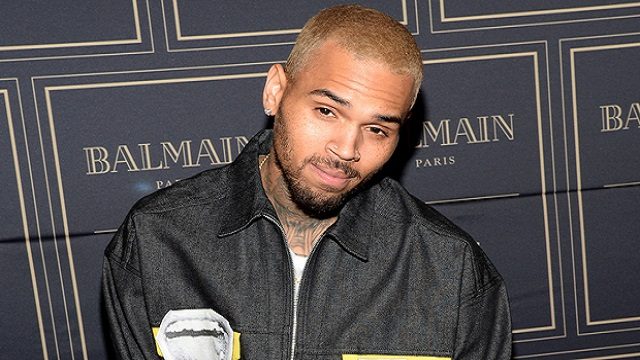 Chris Brown ditahan karena kasus penyerangan