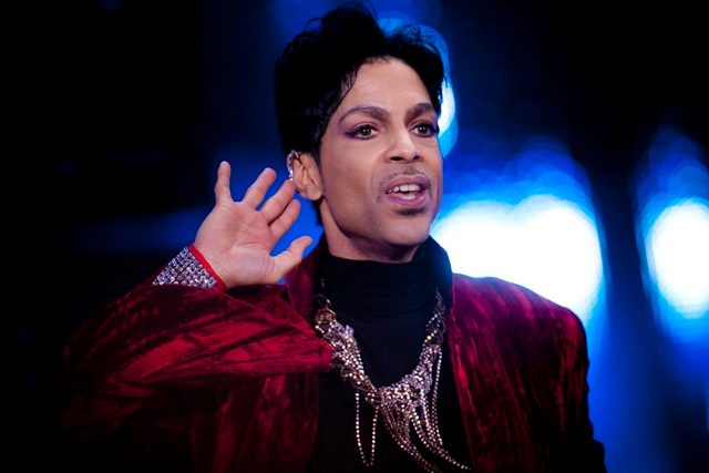 Penyanyi ikon pop Prince meninggal dunia