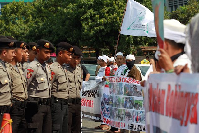 Kelompok ultra nasionalis berunjuk rasa di Yangon