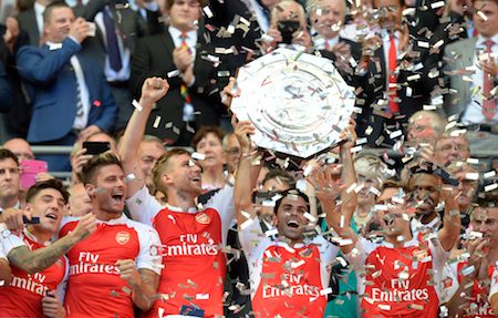 Pemain Arsenal merayakan kemenangan usai mengalahkan Chelsea dalam laga Community Shield, 2 Agustus 2015. Foto oleh EPA 