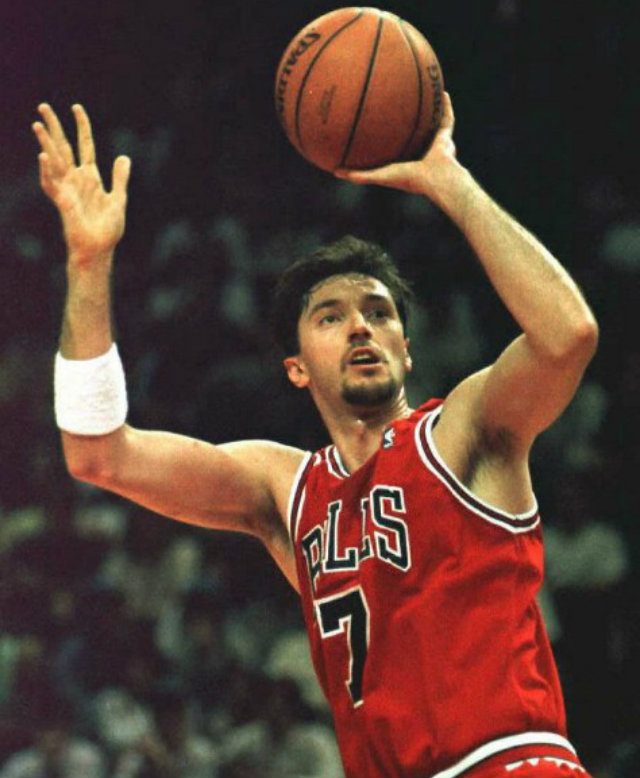 Croatian player Toni Kukoc was one of the first European players to make an impact in the NBA, helping the Chicago Bulls win 3 straight titles from 96-98. Photo by Ted Mathias/AFP 