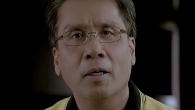 EDUCATION REFORM. Back in 2008, Mar Roxas filed a bill to reform the education system to make it globally competitive. Screen shot from Mar Roxas' Facebook video.  