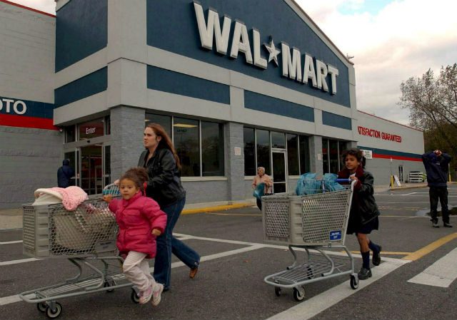 Retail giant Wal-Mart to raise wages for US staff