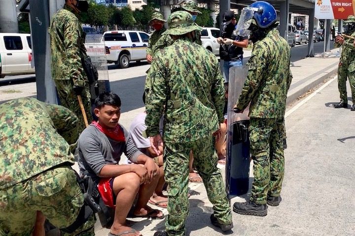Quezon City residents demanding help amid lockdown arrested by police