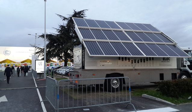 COP 21. Solar panel untuk pengisian batere mobil hibrida di COP 21. Foto oleh Uni Lubis/Rappler.com 
