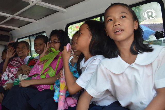 School buses help decongest Valenzuela school