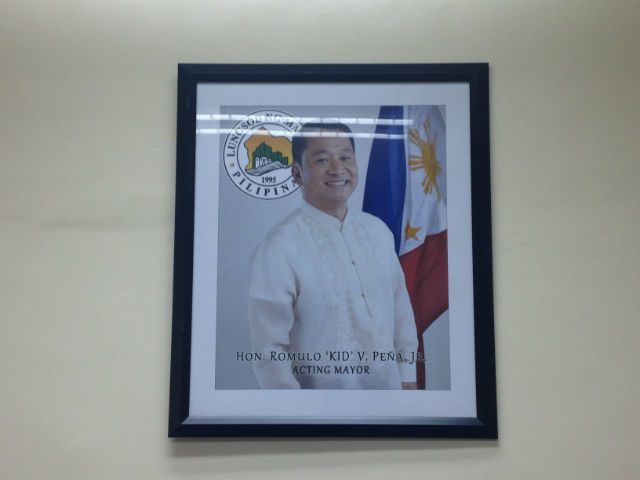 NEW KID IN TOWN. A photo of Peña inside city hall.  