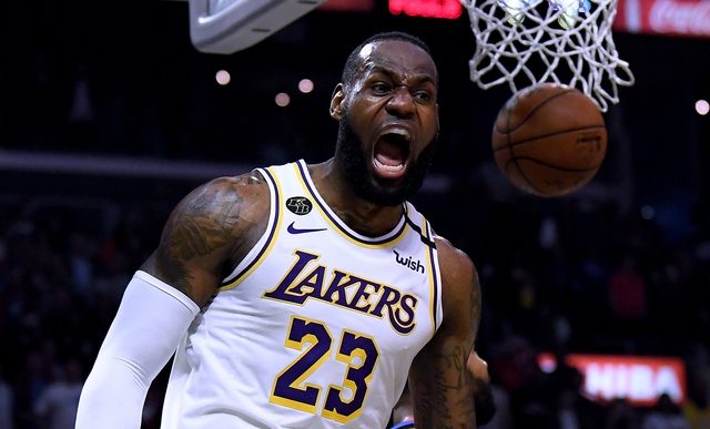 LeBron, Davis torch Clippers as Lakers win Battle of LA