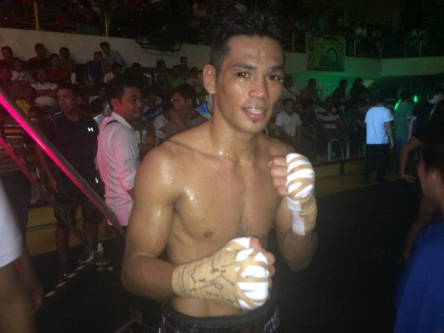 Arthur Villanueva is all smiles after beating 'Pingo' Miranda in one-sided fashion 