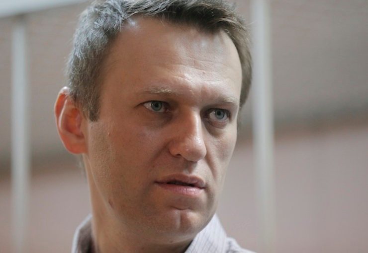 Kremlin critic Navalny openly at large after skipping house arrest