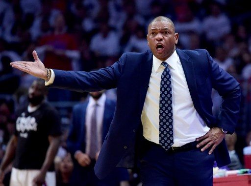 Clippers coach Rivers stripped of executive duties