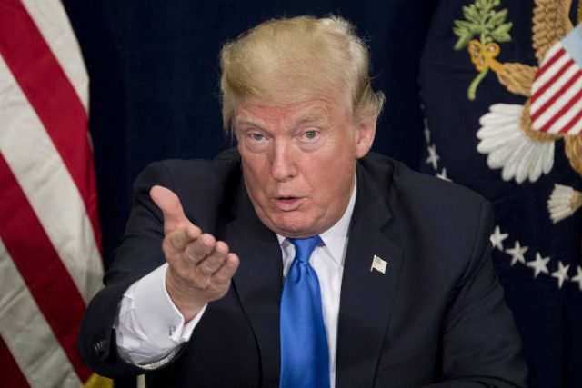 Overruling objections, Trump announces steep aluminum, steel tariffs