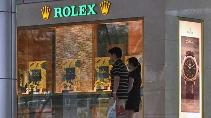 Rolexes fly off Singapore shelves as Swiss franc surges