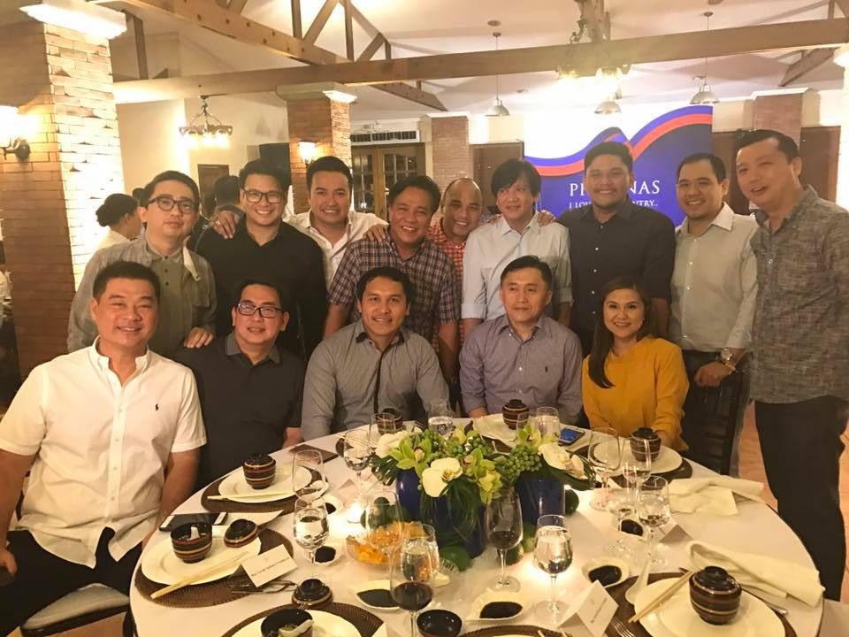 THE PRESIDENT'S MEN. Special Assistant to the President Bong Go (2nd from right, bottom row) poses with lawmakers who are allied with the President. Photo from Dy  