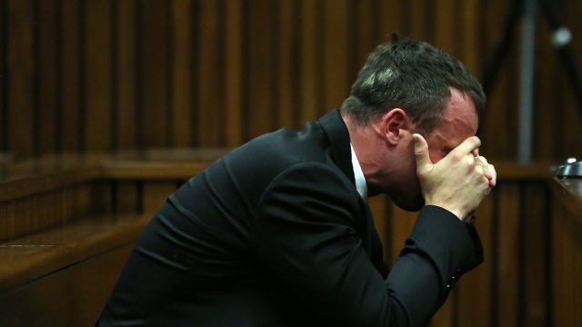Oscar Pistorius to return to stand after breakdown