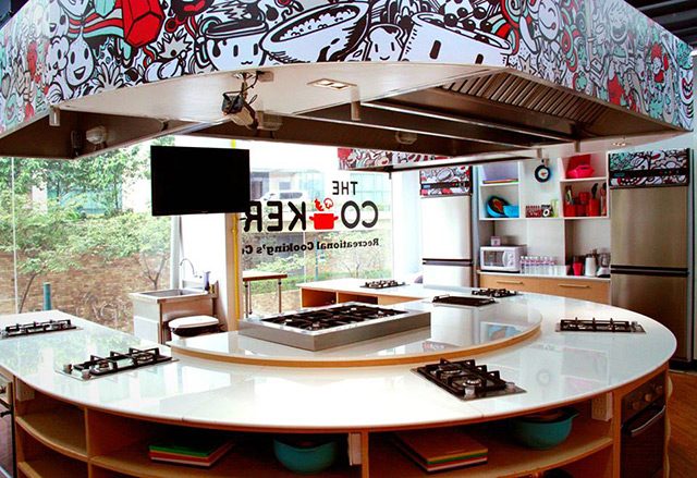 THE COOKERY PLACE. Take up a new hobby while learning professional techniques at this cooking space in BGC. Photo courtesy of The Cookery Place’s official Facebook page 