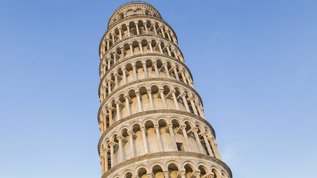 Japanese tourist dies on Leaning Tower of Pisa