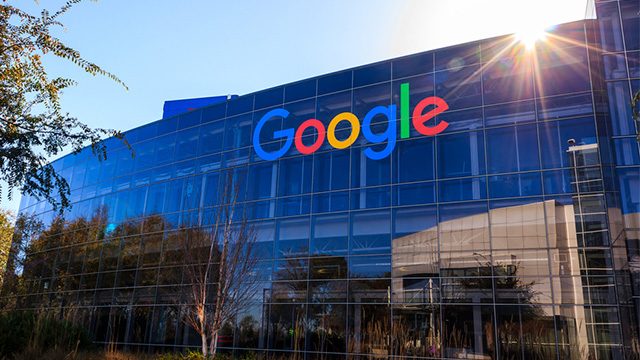 Employees urge Google not to work with U.S. immigration officials