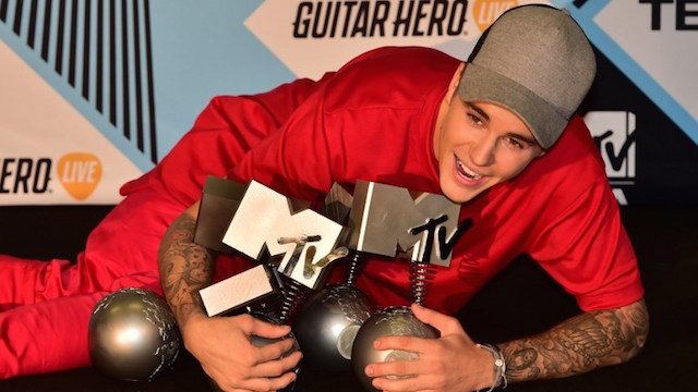 Justin Bieber raih piala terbanyak MTV EMA 2015