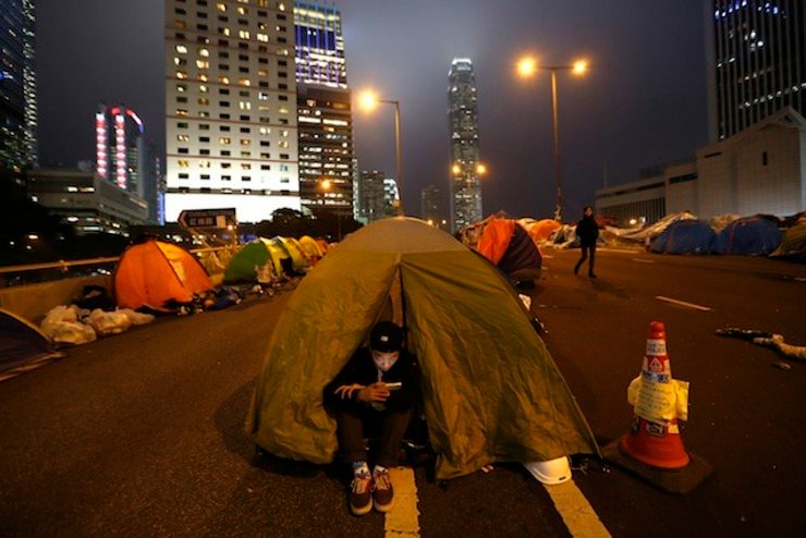 Police prepare to clear Hong Kong protest sites