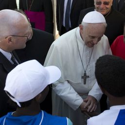 Pope and Rohingya: Migrant pontiff backs refugees