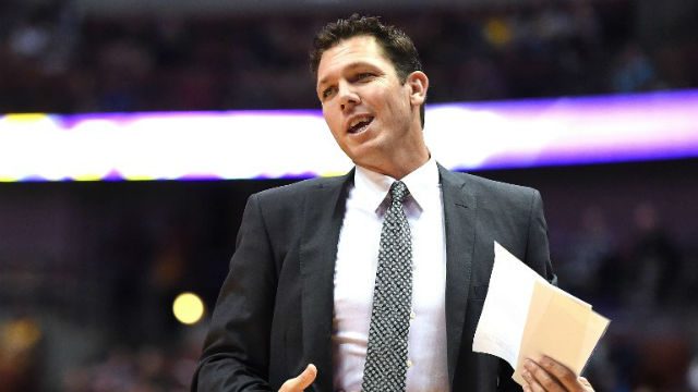 NBA: Walton aims to get Lakers back on song