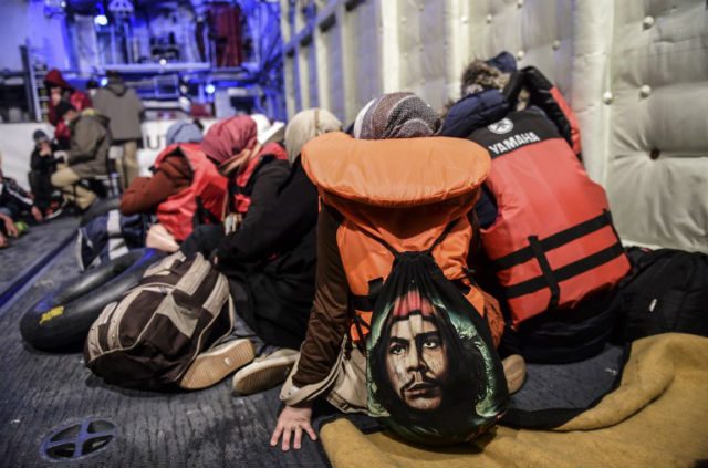 Turkish coastguard pick up 150 refugees in nighttime swoop