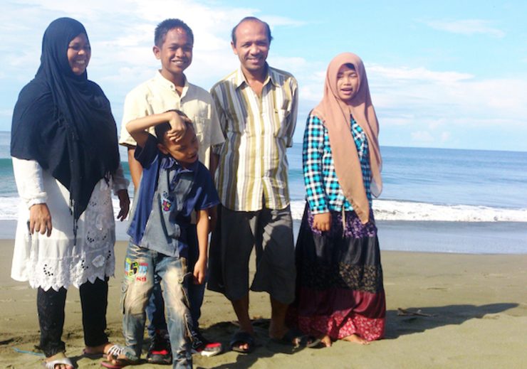 Kebahagiaan keluarga korban tsunami Aceh bertemu dua anak hilang
