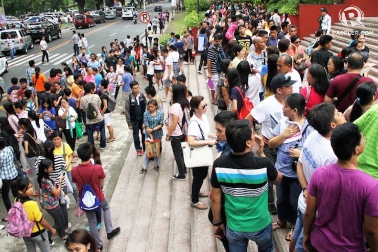 UP HOPEFULS. Part of the 88,000 high school students vying for a coveted slot in the country's premier university.