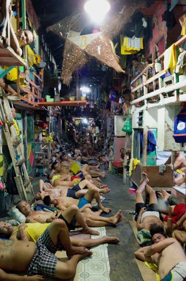 CROWDED. Social distancing is impossible in the Philippines' jails. Photo by Jean Paul Caelen 