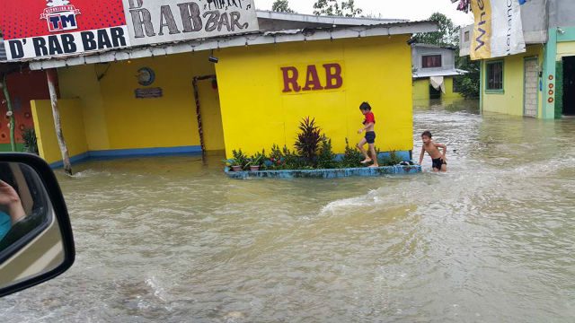 Typhoon Nona: Heavy rains flood Isabela, Cagayan