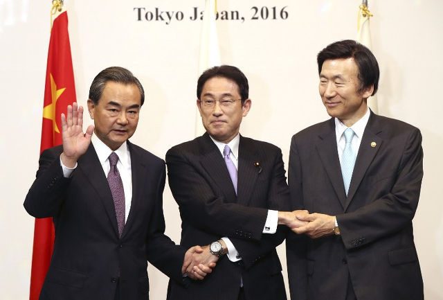Top diplomats kick off Japan, China, South Korea meeting