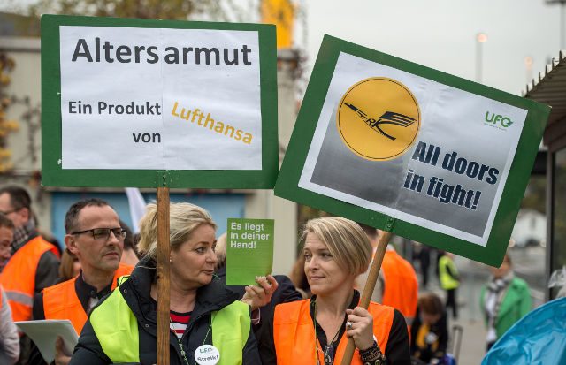 Tens of thousands grounded as Lufthansa cabin crew strike
