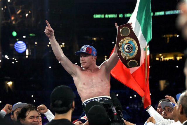 Boxing: Alvarez finished for 2016 after breaking hand