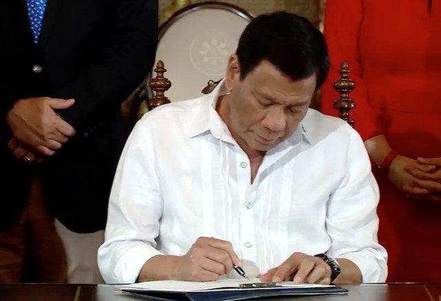 Duterte signs national ID system law