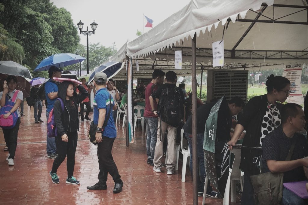 Thousands seek jobs at Independence Day fairs