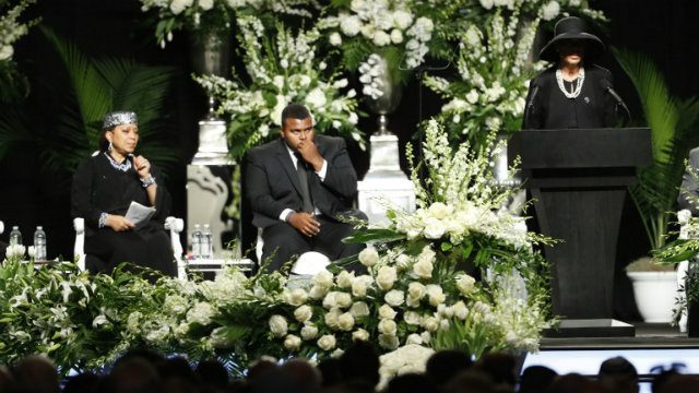 Tears, tributes as world says goodbye to Muhammad Ali