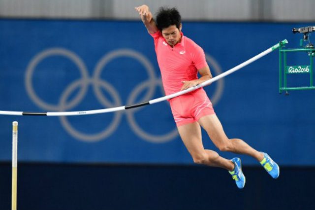 WATCH: Japanese pole vaulter’s Olympic hopes foiled by his own penis