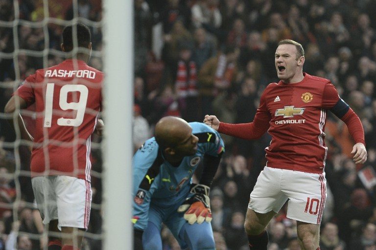 Wayne Rooney equals Manchester United scoring record