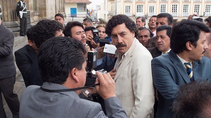 Pablo Escobar pernah terpilih sebagai anggota senat Kolombia. Foto dari Loving Pablo 