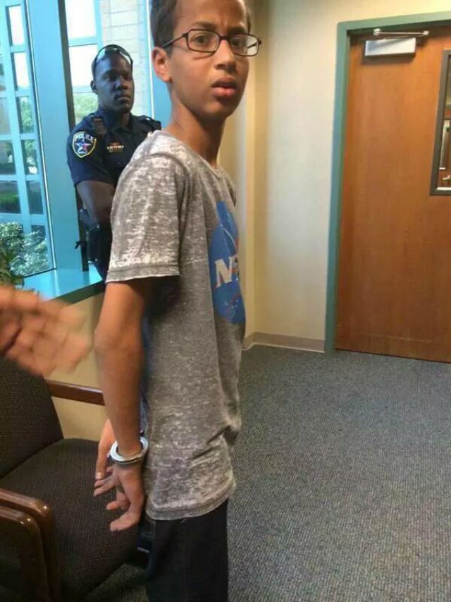 #IStandWithAhmed: Obama, Zuckerberg support arrested teen